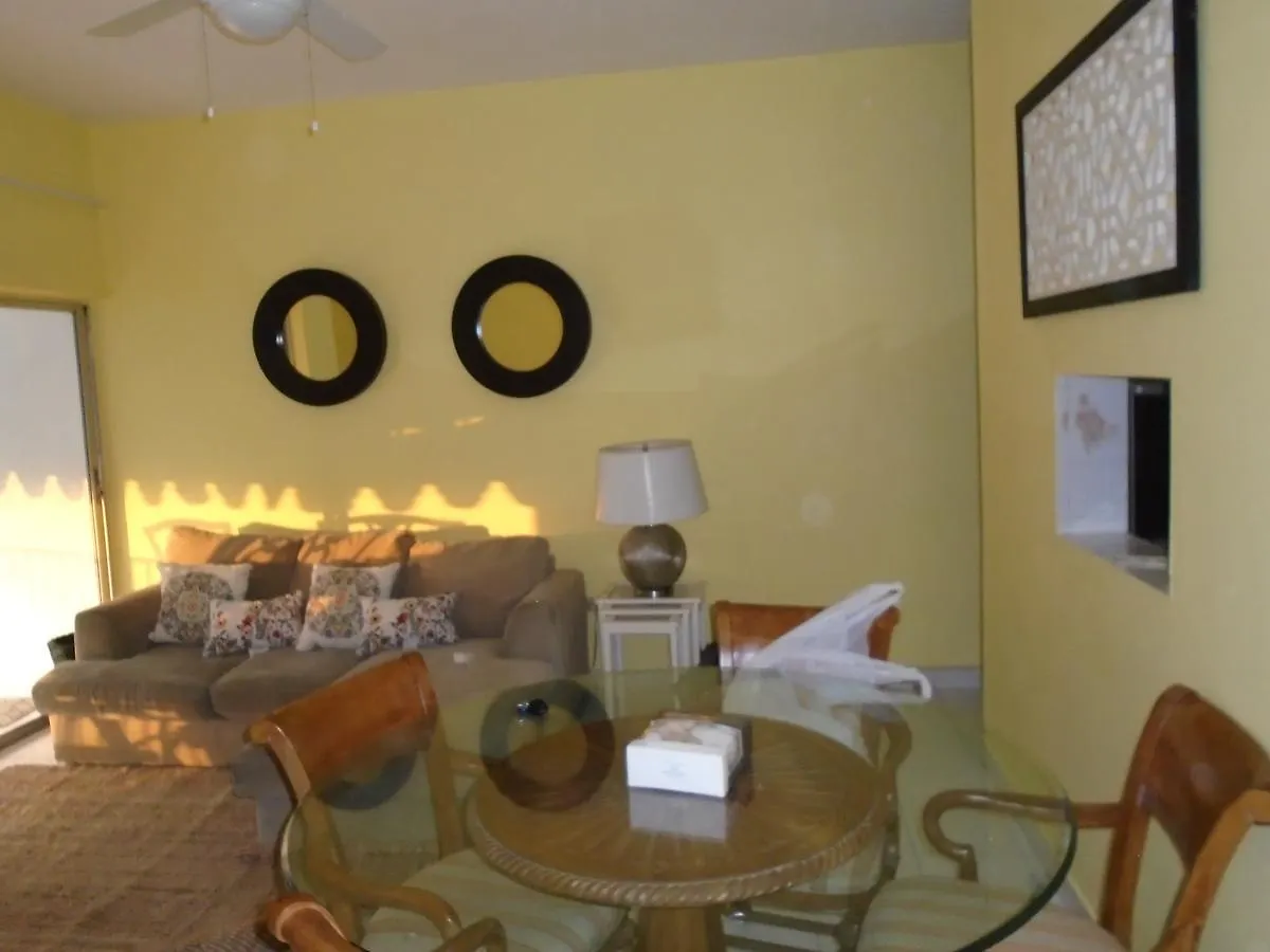 Crystal Towers Apartment Saint Andrew