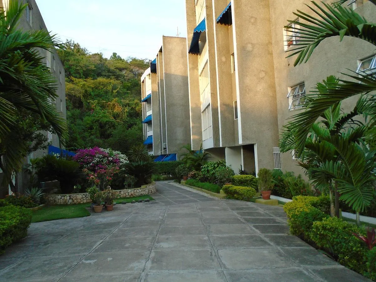 Crystal Towers Apartment Saint Andrew