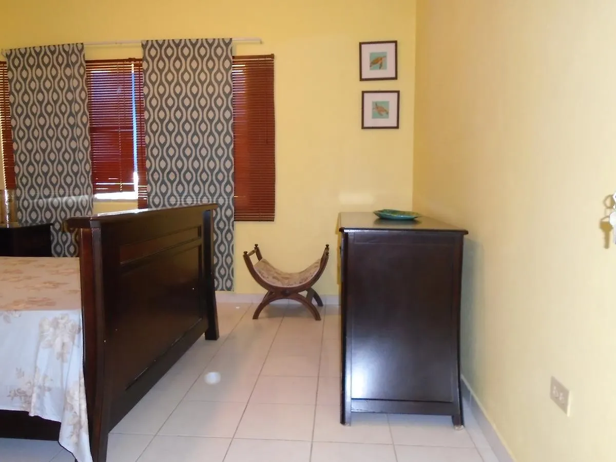 Crystal Towers Apartment Saint Andrew